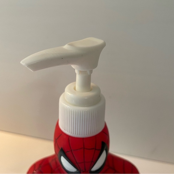 Marvel Spiderman Hand Soap Pump 2004 - Picture 13 of 15